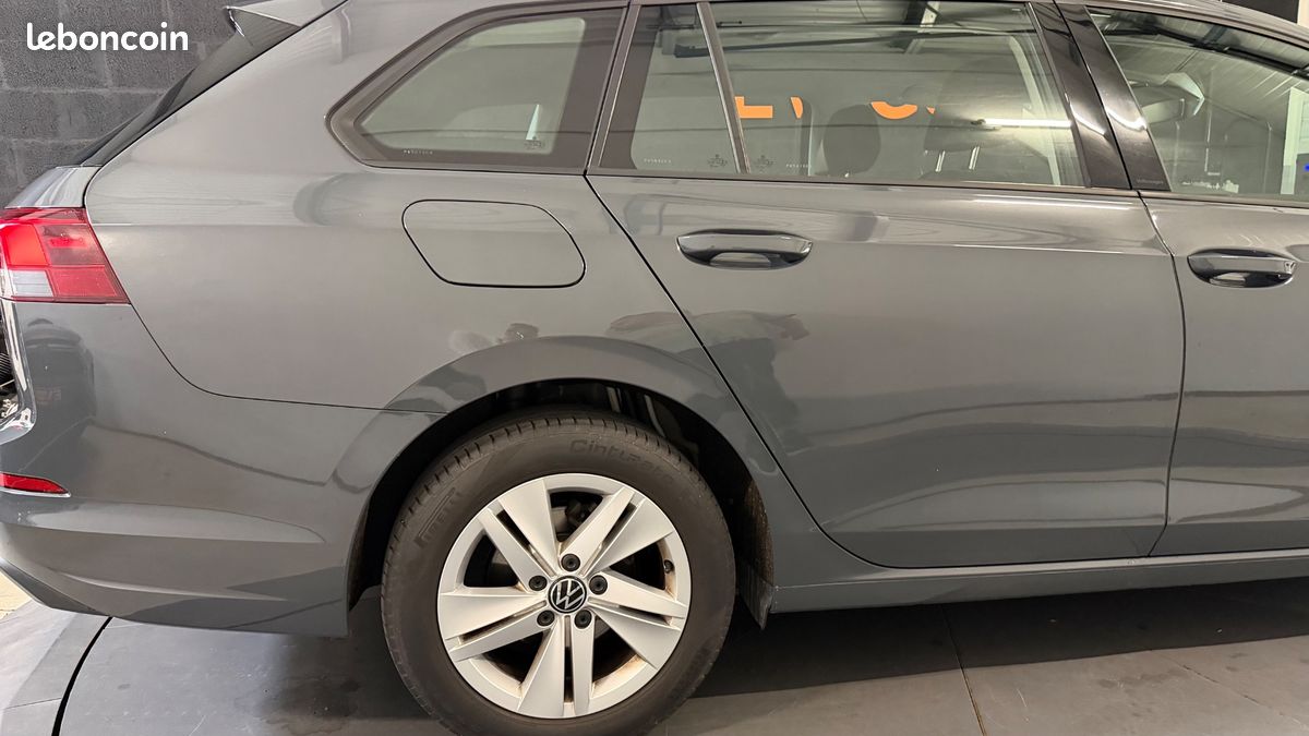 VOLKSWAGEN GOLF SW 1.0 TSI 110ch LIFE PLUS - CARPLAY - ENTRETIEN CONSTRUCTEUR A JOUR (image 26)