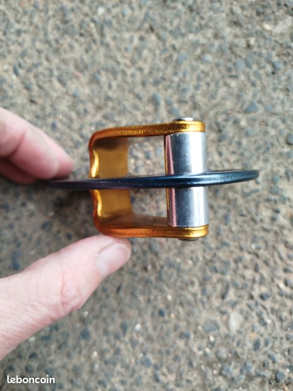 PETZL REMONTEUR SUR CORDE DROITE
