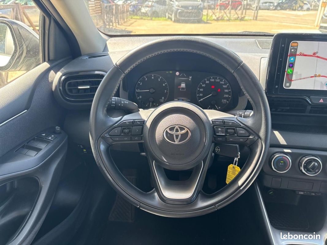 Toyota Yaris 120 VVT-i Dynamic Business 5p MC24 (image 26)