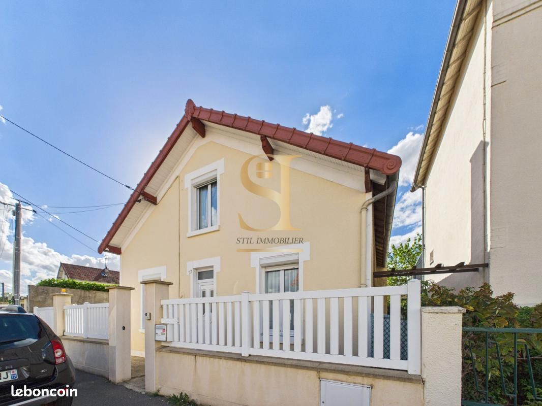Maison 6 pièces 111 m² · à Quincy-sous-Sénart · 111 m² · 333 000 €