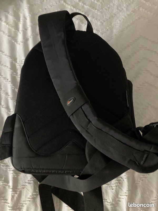 étui pour objectif photo LOWEPRO Lens Case 11 x 18 cm noir