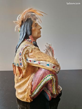 Figurine de chef indien fumant le calumet de la paix – Objets