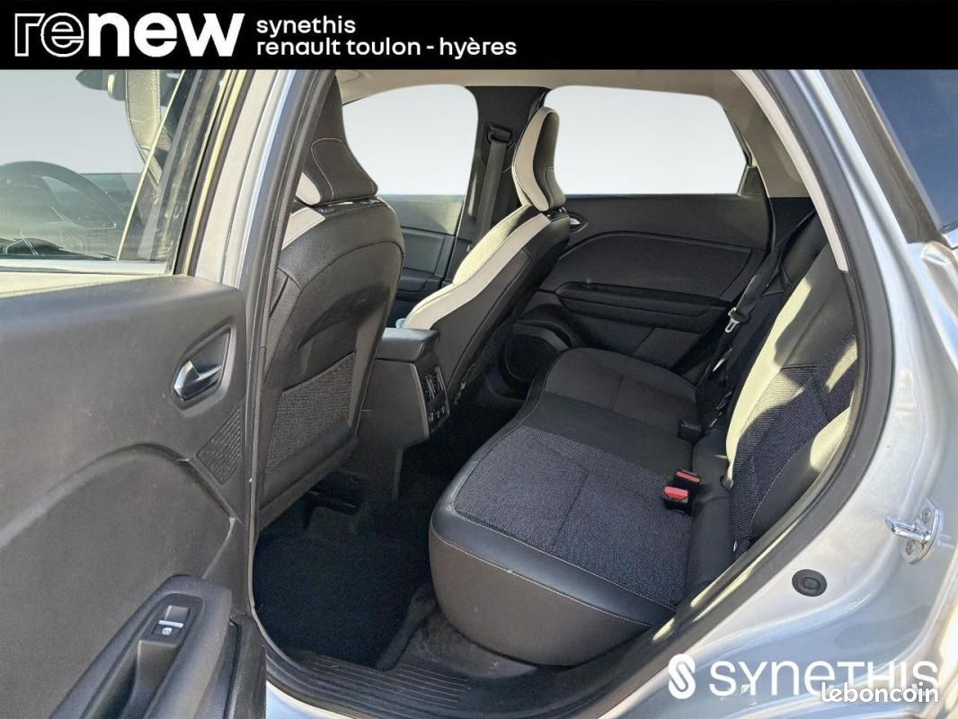Renault Captur TCe 160 EDC - 21 Intens (image 9)