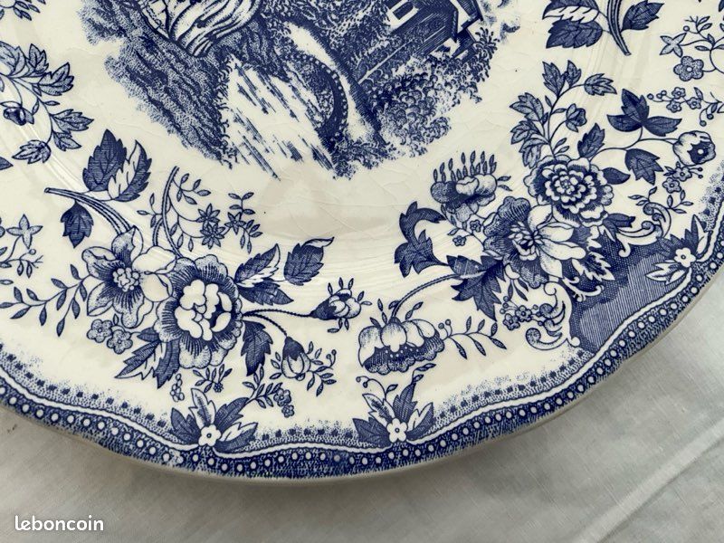 Lot de 2 assiettes plates vintage bleues et blanches en ironstone, 24 cm (image 5)