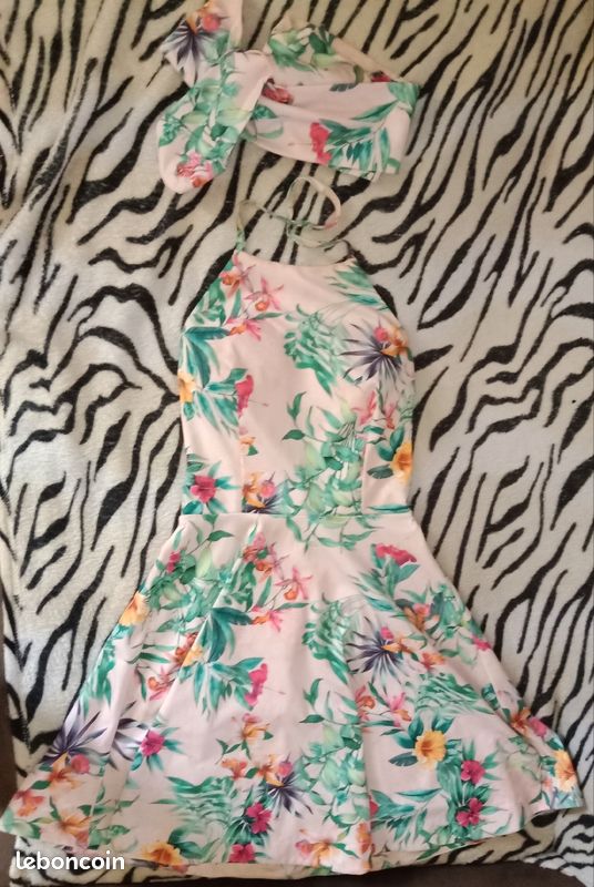Robe pin ' UP avec bandeau (image 1)