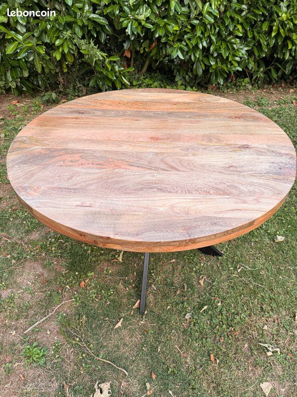 Table ronde bois clair pied croisé métal noir Ø120 cm (image 4)