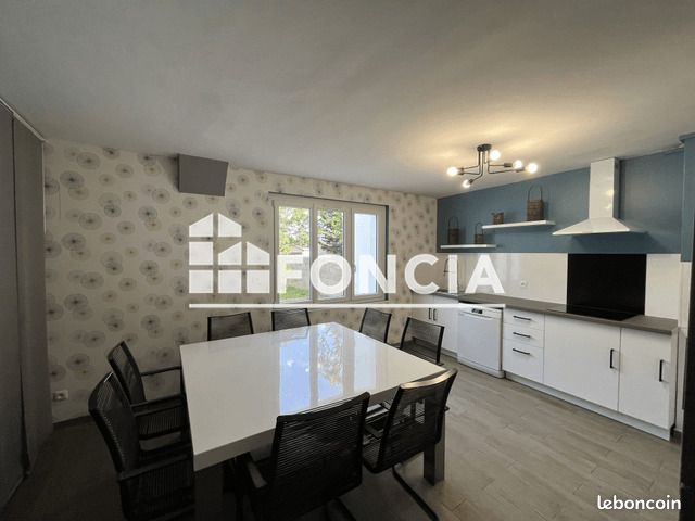 Maison 10 pièces 169 m² · à Saint-Nazaire · 169 m² · 2 568 €