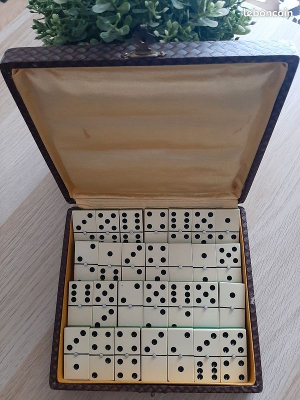 Jeu de dominos en bois vintage - Ressourcerie Histoires Sans Fin
