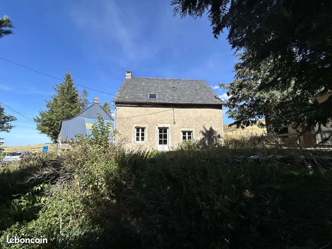 Maison 4 pièces 95 m² · à Saint-Alyre-Ès-Montagne · 95 m² · 110 000 €