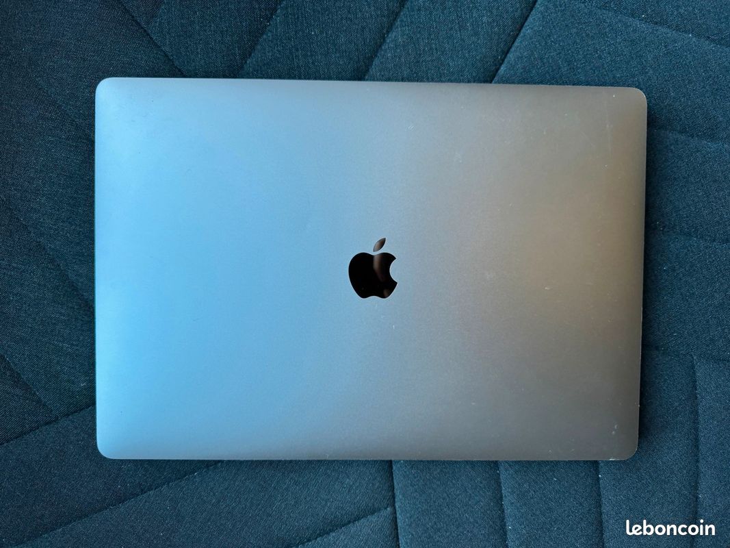 MacBook Pro 15" 2018 QWERTY – i7 6 cœurs – 32 Go RAM – Radeon Pro 555X – 500 Go SSD (image 13)