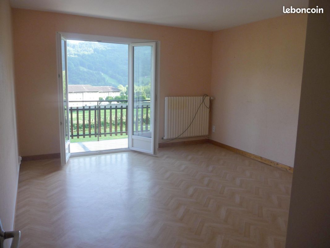 Appartement 4 pièces 100 m² · à Ugine · 100 m² · 980 €/mois