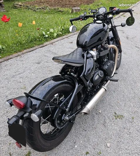 Triumph Bonneville Bobber 1200 (image 3)