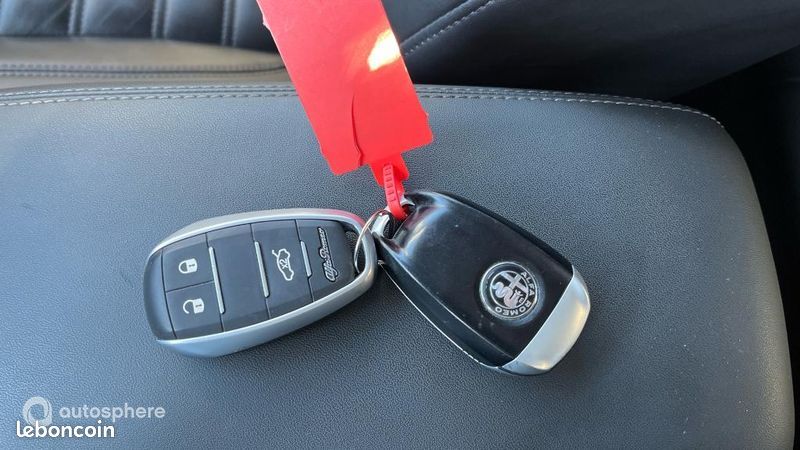 Alfa Romeo Giulia 2.2 JTD 160ch Ti AT8 MY20 (image 16)
