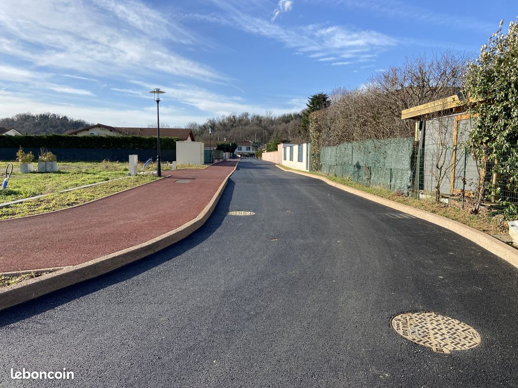 GENAS - terrain à bâtir 400m² - opportunité à saisir · 250 000 €