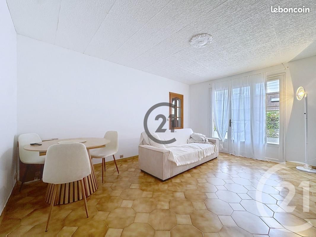 Maison 3 pièces 74 m² · à Sourdun · 74 m² · 129 000 €