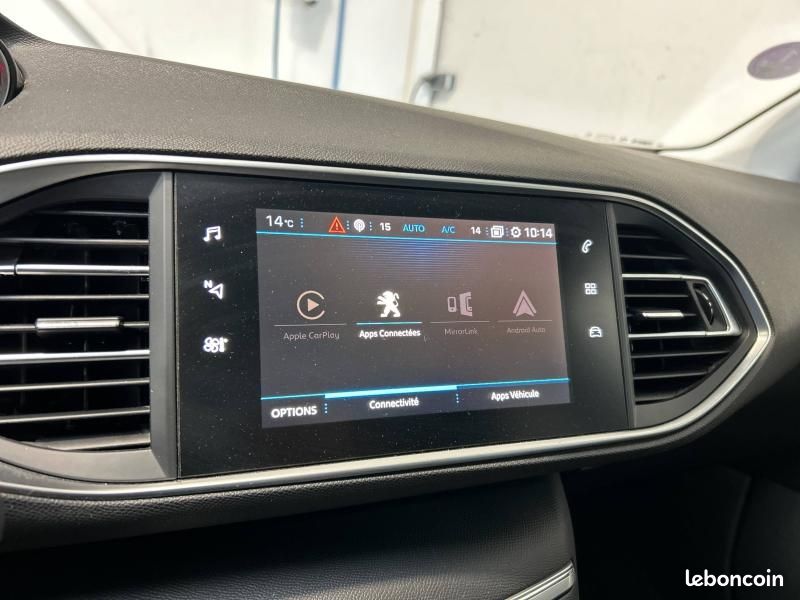Peugeot 308 SW 1.2 PureTech 110ch E6.c S&S Style (image 16)