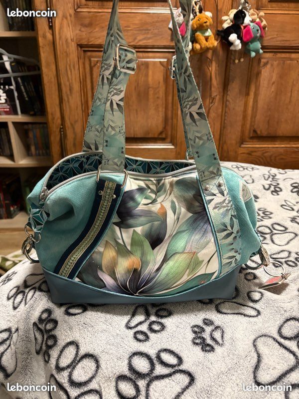 Sac à Main Artisanal Clutch - Taille Medium - Tissé Fil Acrylique - Couleur Aquamarine