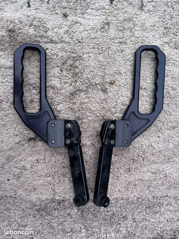 Barres D'appui Passager Pour Yamaha MT-09 / FZ-09 (2021-2023) - Aluminium CNC Couleur Titane