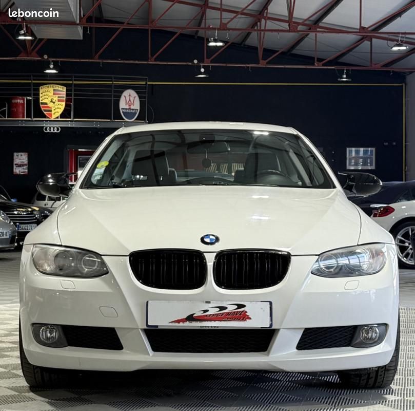 BMW Série 3 Coupé 320d 177ch Luxe BVM6 (E92) (image 5)