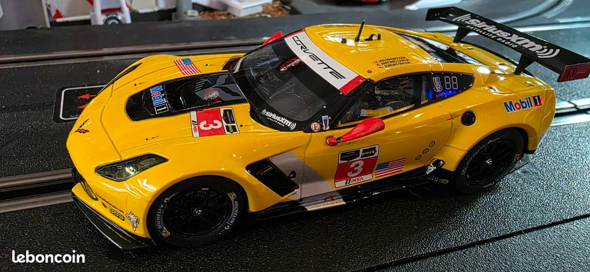 Circuit Scalextric Digital - Très Bon état - 3 Slotcars + 1 Contrôle Offert - Réf C1186