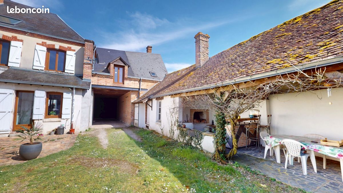 Maison 6 pièces 189 m² · à Cerdon · 189 m² · 169 600 €