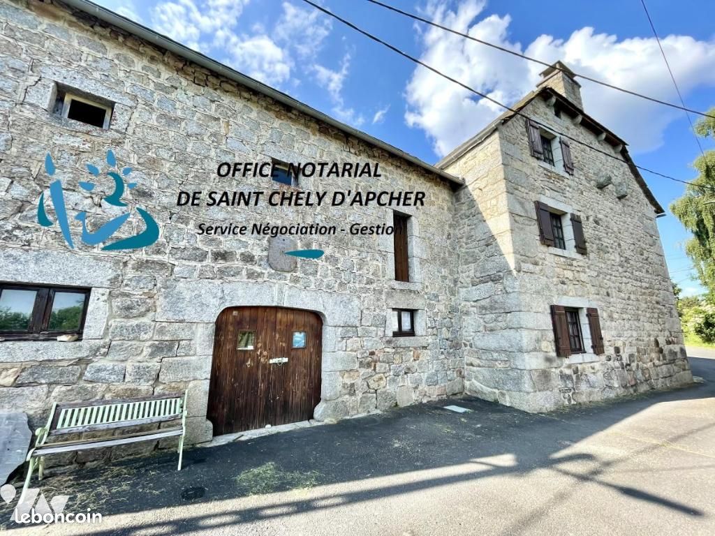Maison 7 pièces 270 m² · à Peyre en Aubrac · 270 m² · 170 000 €