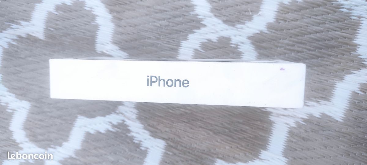 Boîte iphone 15 plus (image 2)