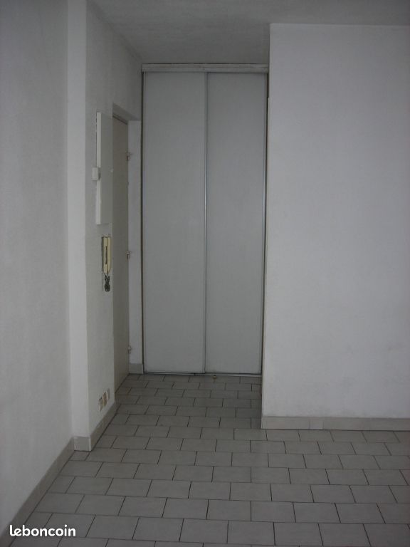 Appartement a louer nimes - 1 pièce(s) - 29 m2 - Surfyn