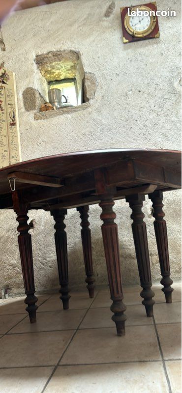 Table ronde ancienne 1920 style Louis Philippe 6 pieds (image 3)