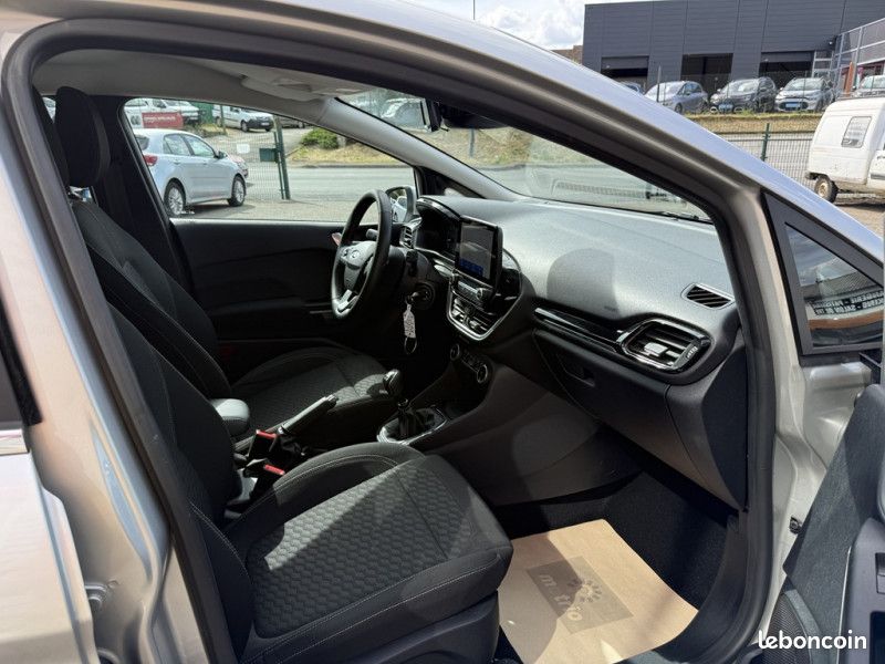 Ford FIESTA 1.0 FLEXIFUEL 95CH ACTIVE X 5P (image 9)