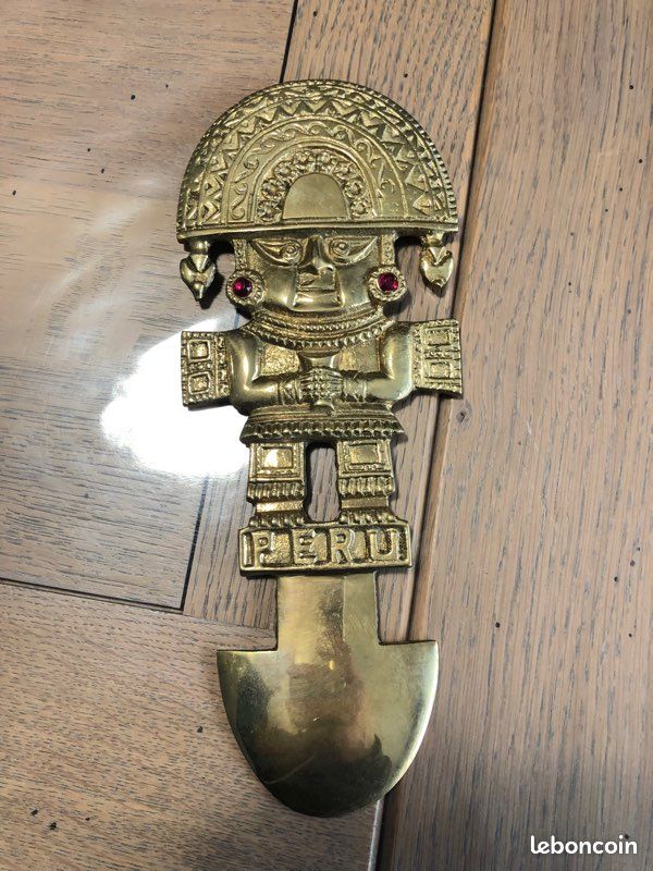 Lot d’objets en bronze (image 8)