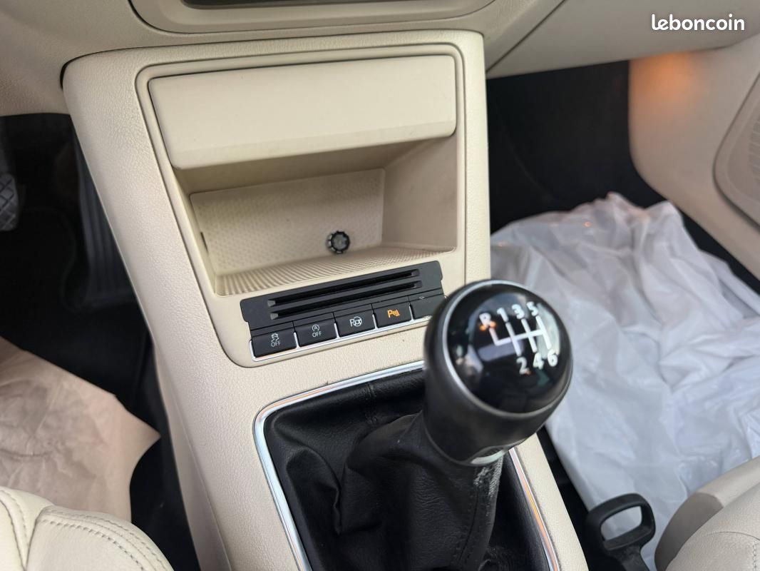Volkswagen Tiguan 2.0 TDI 140 FAP BlueMotion Technology Carat (image 17)
