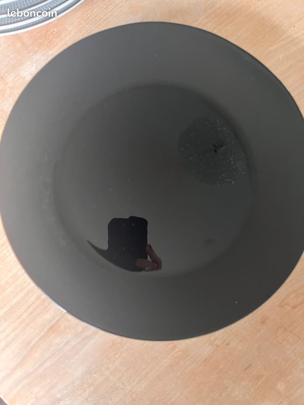 Assiettes, plates noires (image 2)