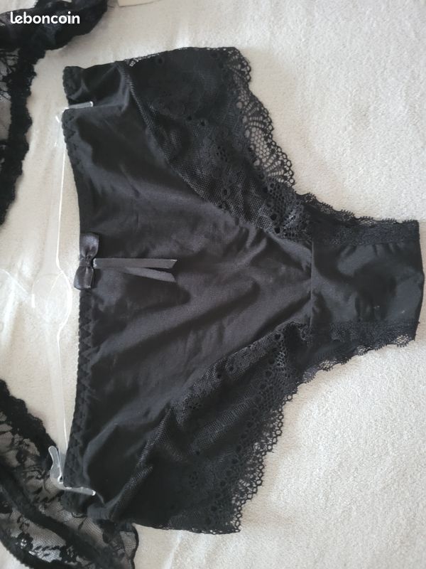 Dessous dentelle et shorty noir neuf (image 3)