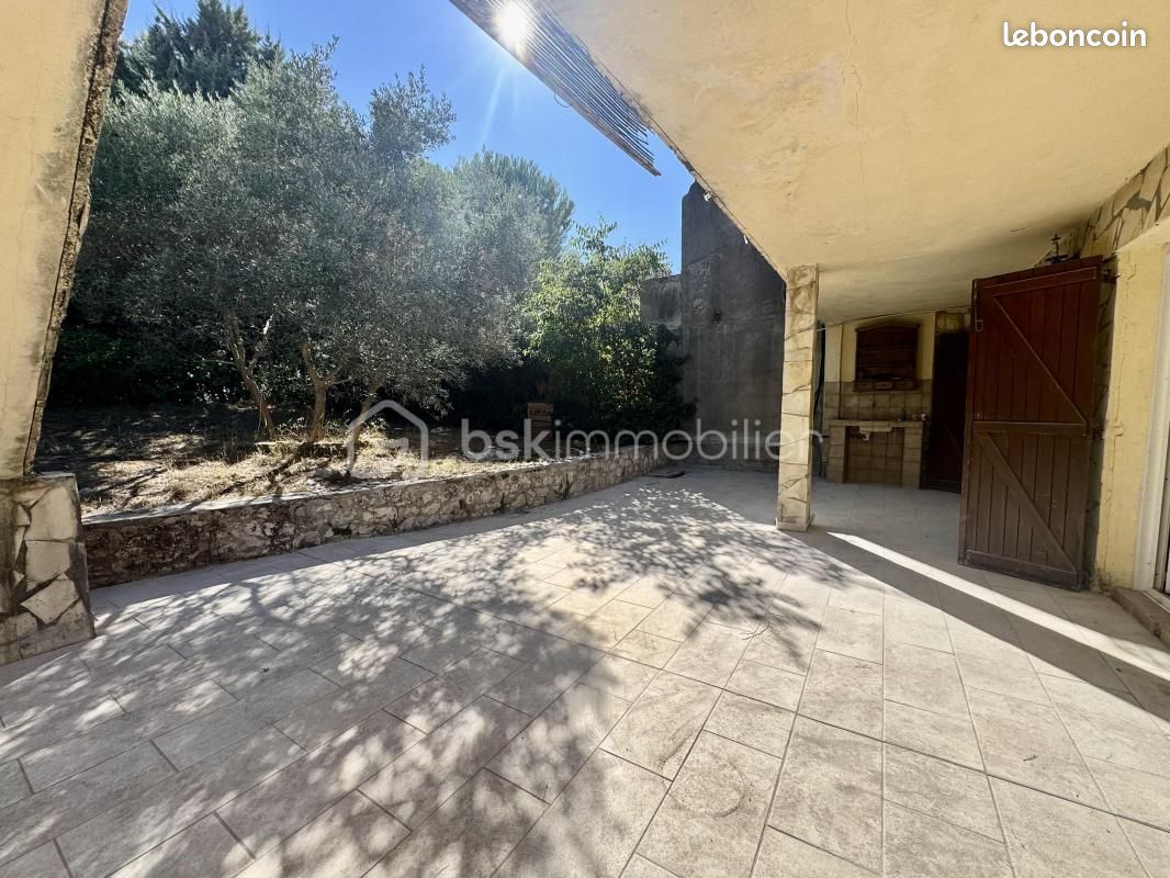 Appartement 4 pièces 100 m² · à Ventabren · 100 m² · 1 550 €/mois