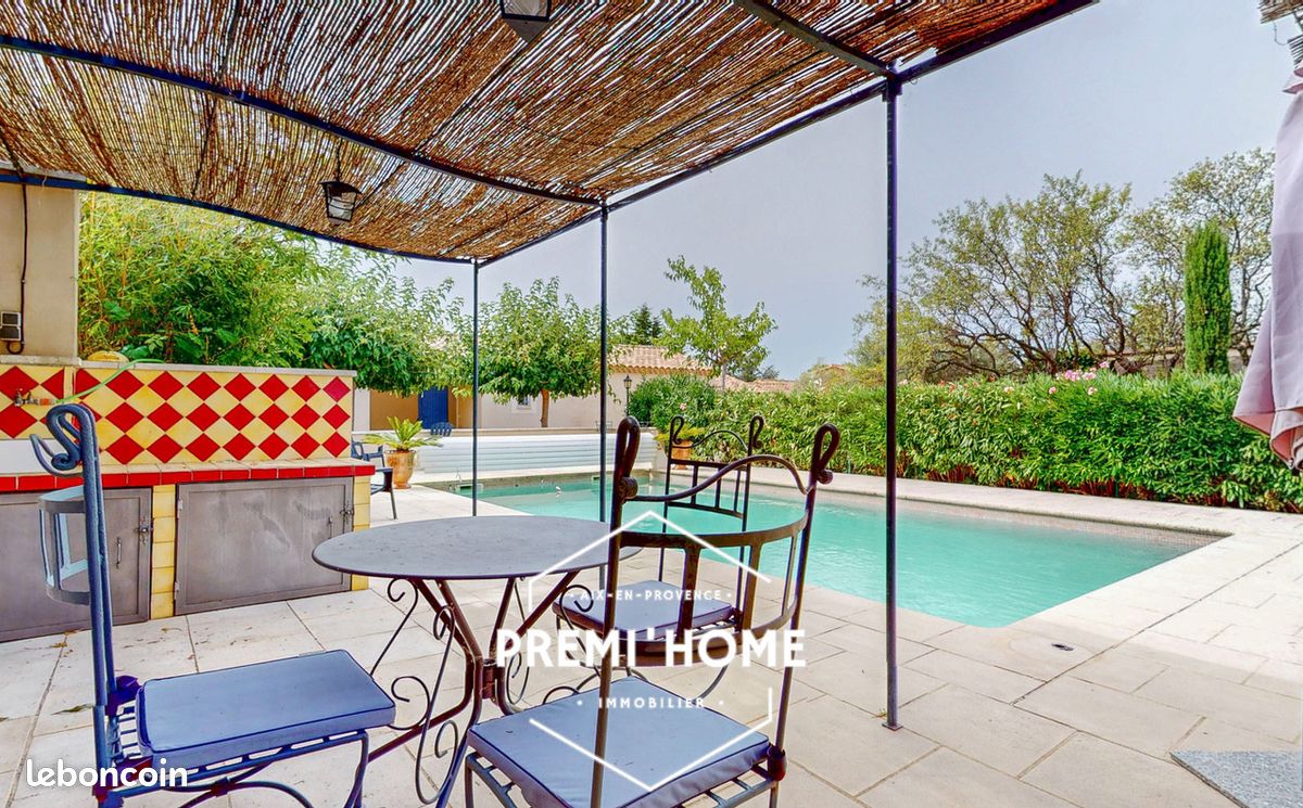 Maison 7 pièces 175 m² · à Aureille · 175 m² · 725 000 €