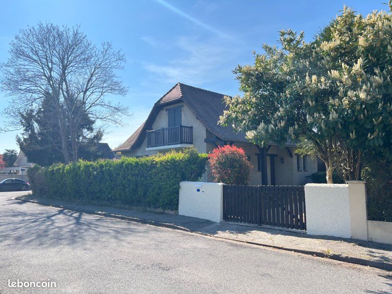 Maison 5 pièces 145 m² · à Pau · 145 m² · 1 380 €