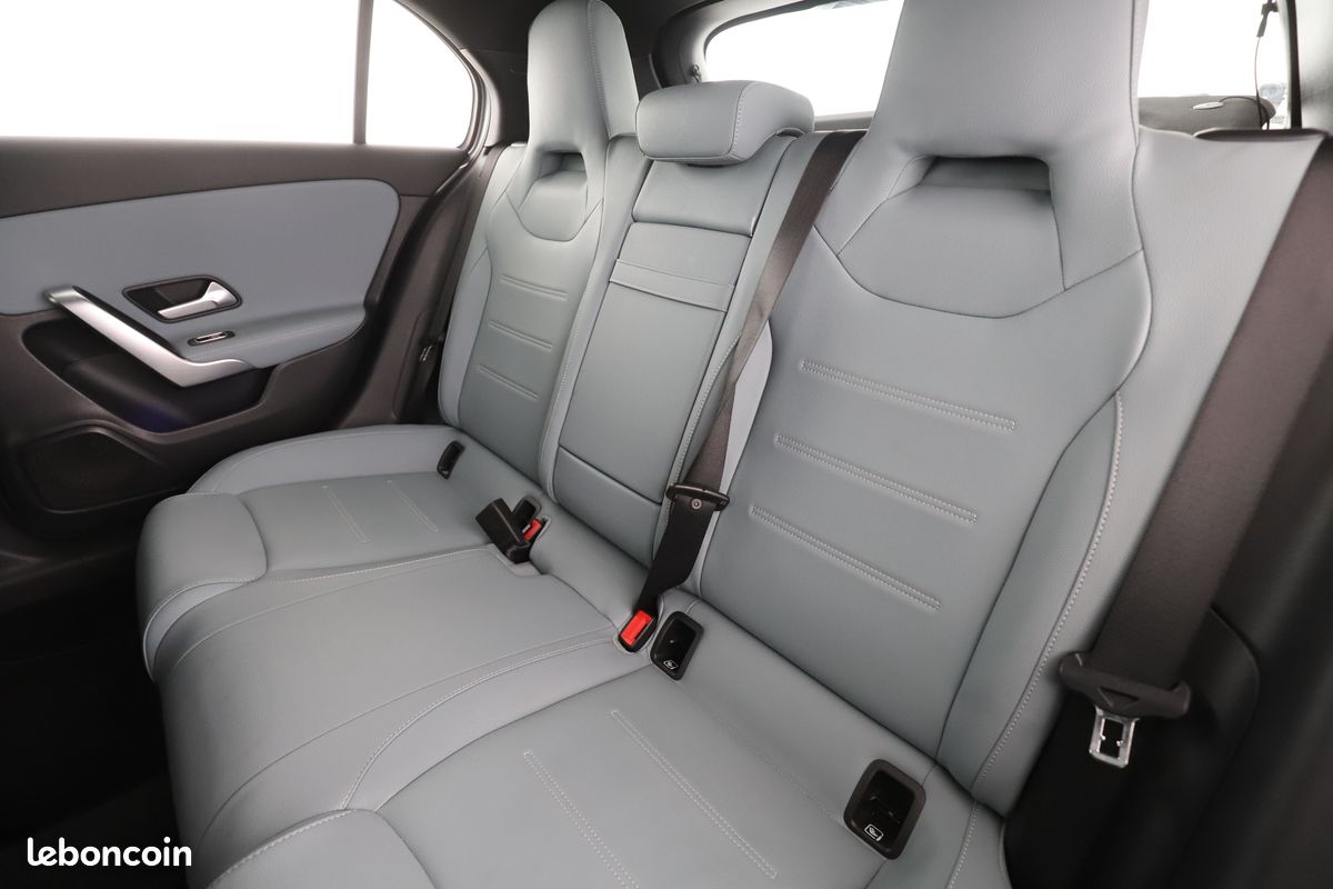 Mercedes-Benz Classe A 180 AMG Line 7G-DCT 136 ch (image 8)