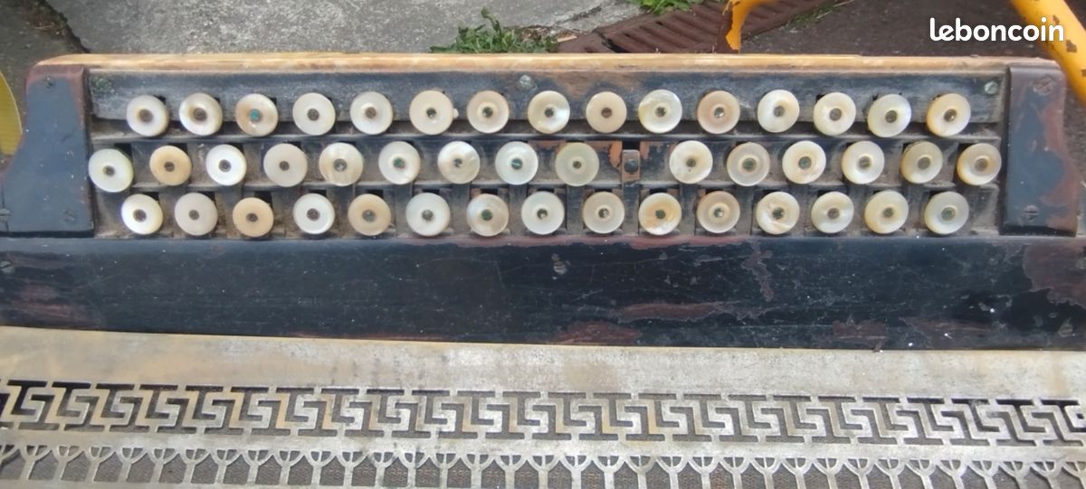 Bel accordéon ancien italien Marinucci Erideo Italia (image 2)