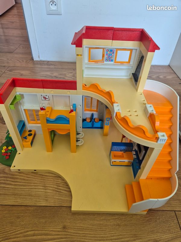 École playmobil (image 2)