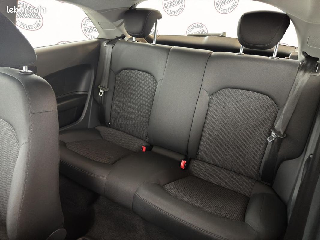 AUDI A1 1.6 TDi DPF - 90 - Start/Stop Ambiente (image 25)