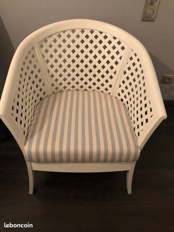 Fauteuil blanc (image 1)
