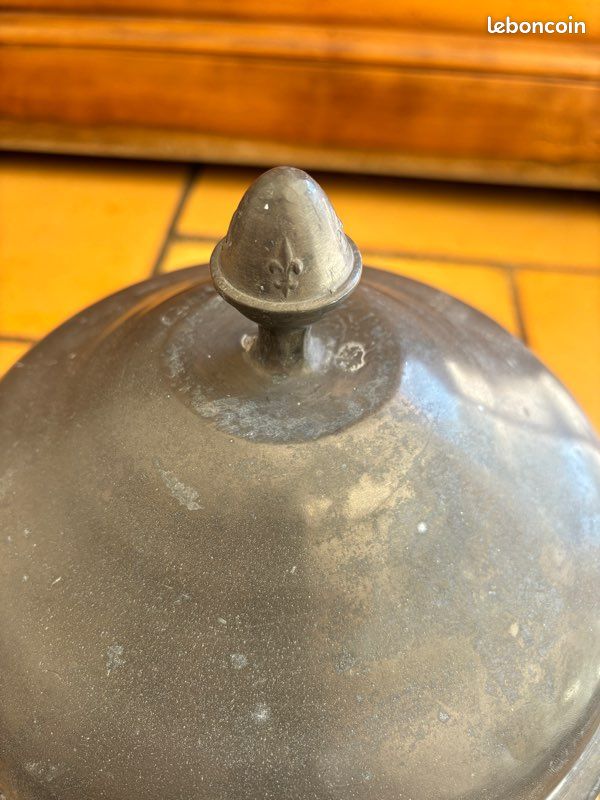 Soupière en étain (image 4)