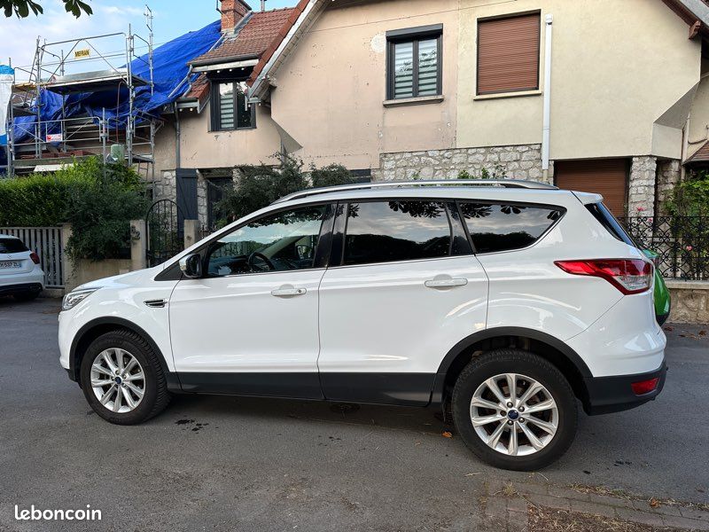 🚙 FORD KUGA 150 CH – Tour option - Toit panoramique - Embrayage neuf (image 5)