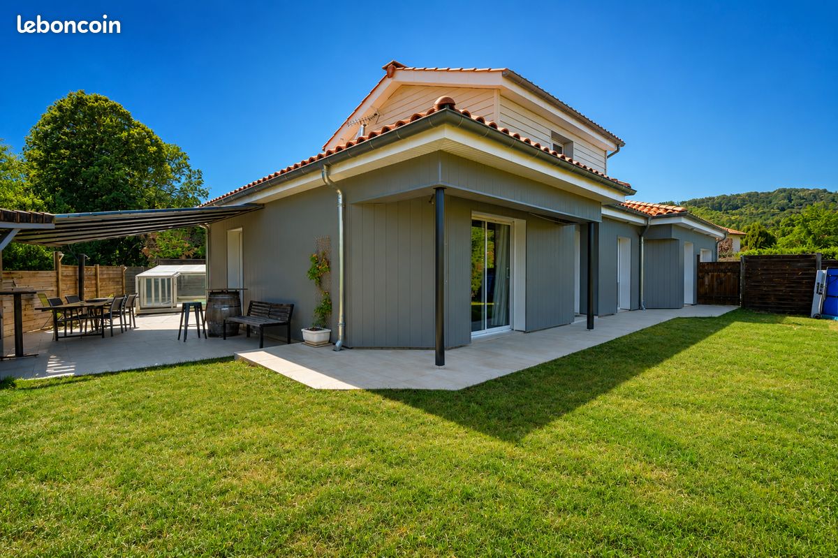 Maison 6 pièces 146 m² · à La Boisse · 146 m² · 480 000 €