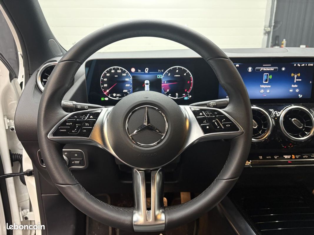 MERCEDES GLA 2.0 200 D 150 PROGRESSIVE LINE 8G-DCT BOITE AUTO / camera / toit panoramique ouvrant (image 10)