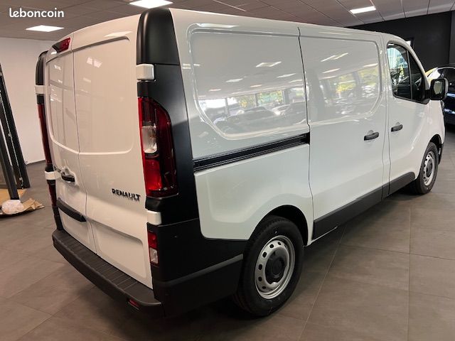 26000 HT 31% de remise sur trafic L1H1 neuf 3 Tonnes 2l 150ch advance + options (image 4)