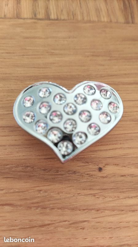 6 petites poignées en forme de coeur (image 1)