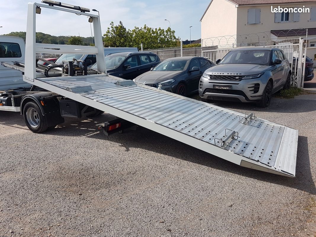 Iveco Daily V (2) 35C18 3.0 HPI 180 3T5 BVM6 Dépanneuse Porte Voiture Plateau Coulissant 131.002 Km (image 8)
