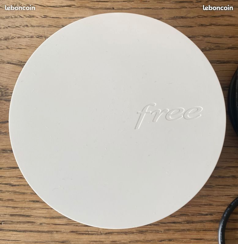 Répéteur WiFi Freebox free box (image 1)